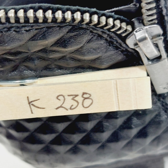 Lucky Brand Bartalino Black Leather Zip Detail Ankle Boots K238 - Picture 15 of 15